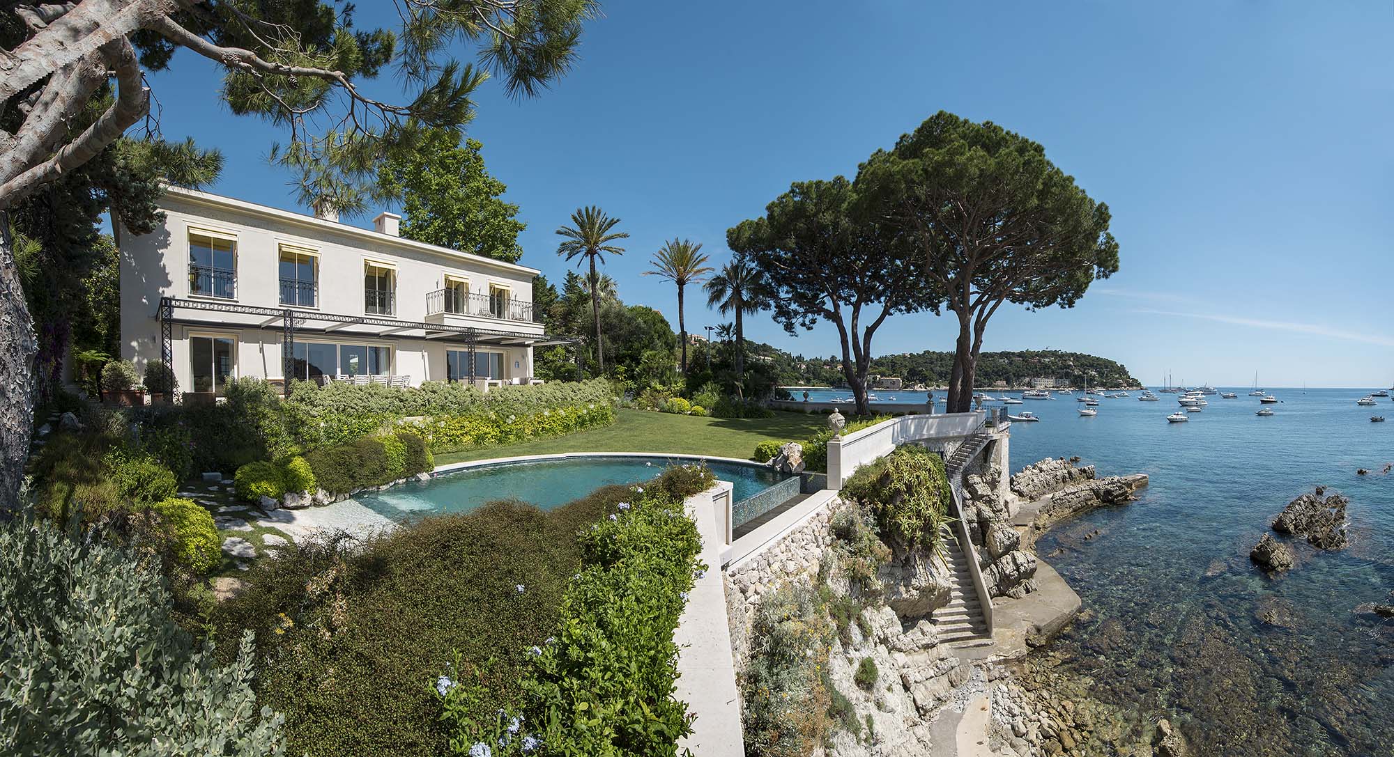 Villa Ruby is a stunning luxury villa in Villefranche-sur-Mer, Cote d’Azur.